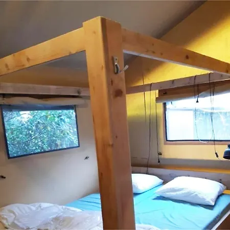 Luxe tent Glampingtent 6 Persoons Lindershoeve *