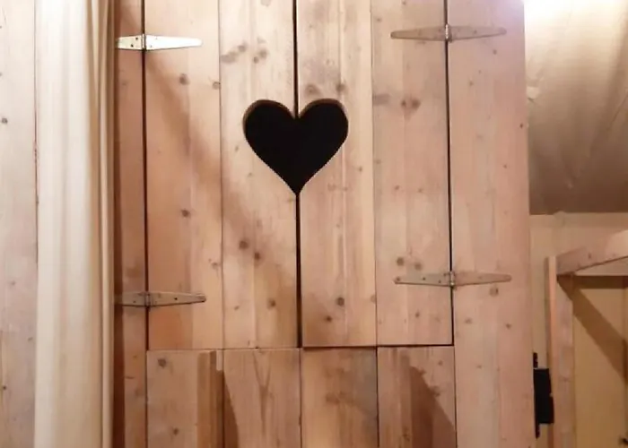 Glampingtent 6 Persoons Lindershoeve * Bergeijk